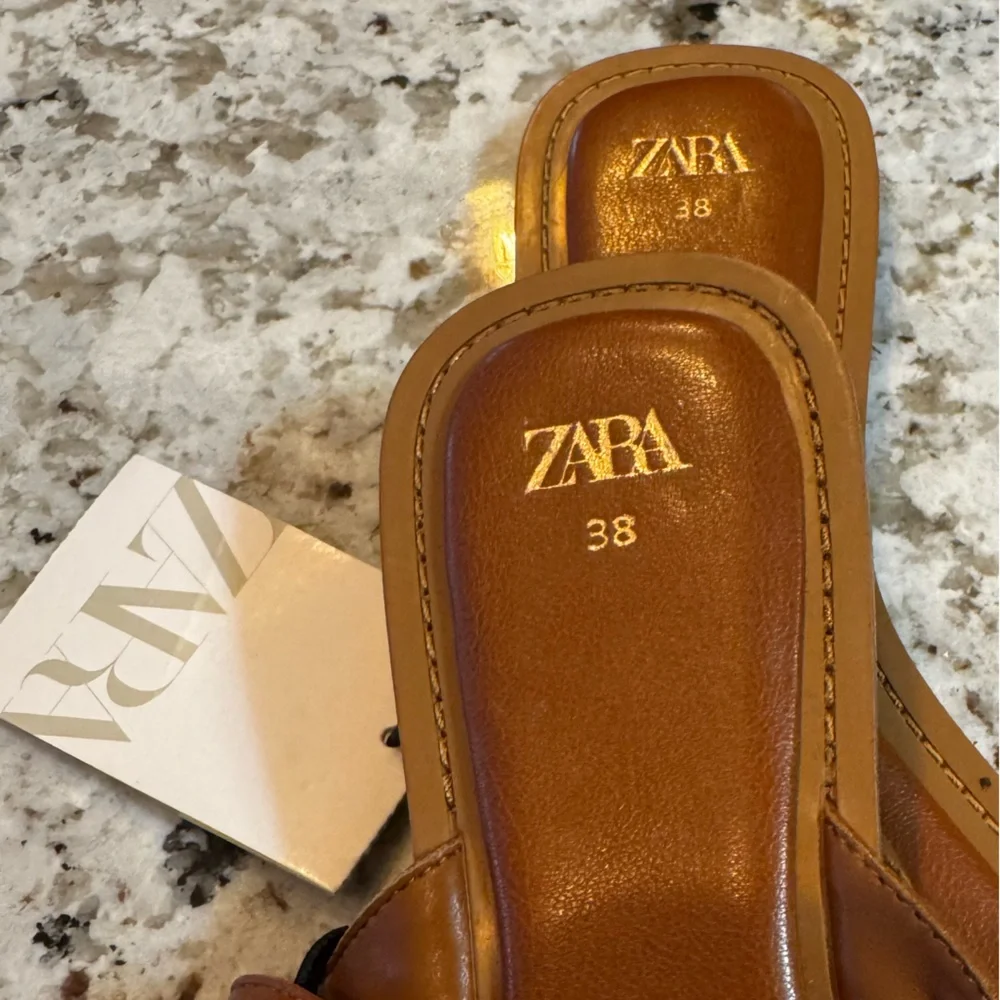 Zara Tan Leather Sandals with Ring Accent - Picture 5 of 6